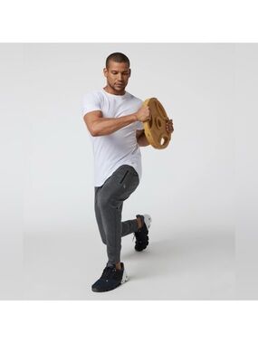 Vuori Men's Sunday Performance Joggers in Charcoal Heather Size S